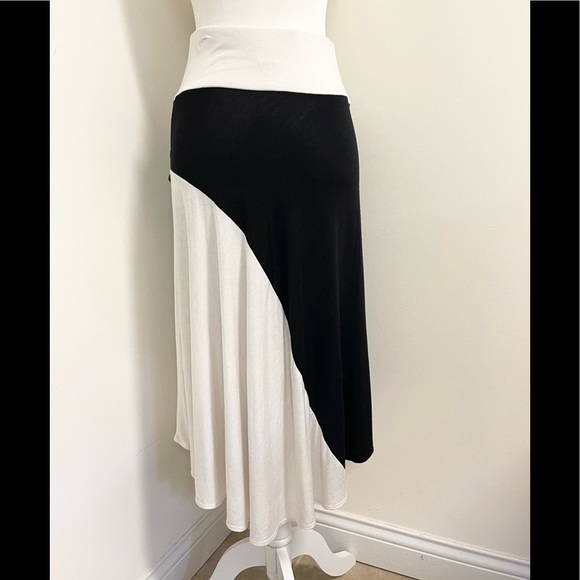 Pretty Joseph Walker asymmetrical hemline pull on skirt! - Picture 4 of 8
